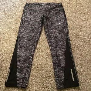 Nike dri-fit cropped leggings